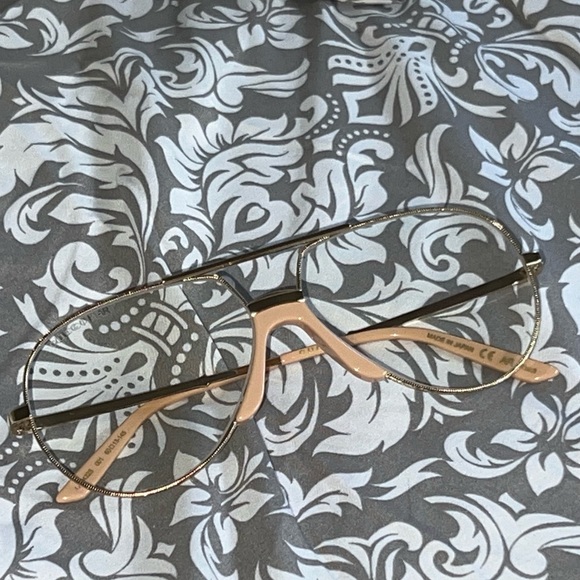 BRAND NEW GOLD GUCCI FRAMES AUTHENTIC NO CASE FAST SHIPPING AS ALWAYS - Picture 3 of 13